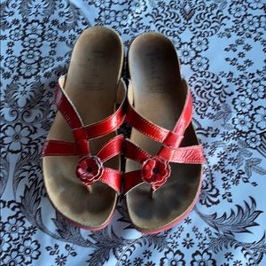 Think! Julia Candy Red Sandals